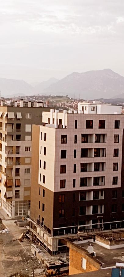 Old Train Apartment Tirana Exterior foto